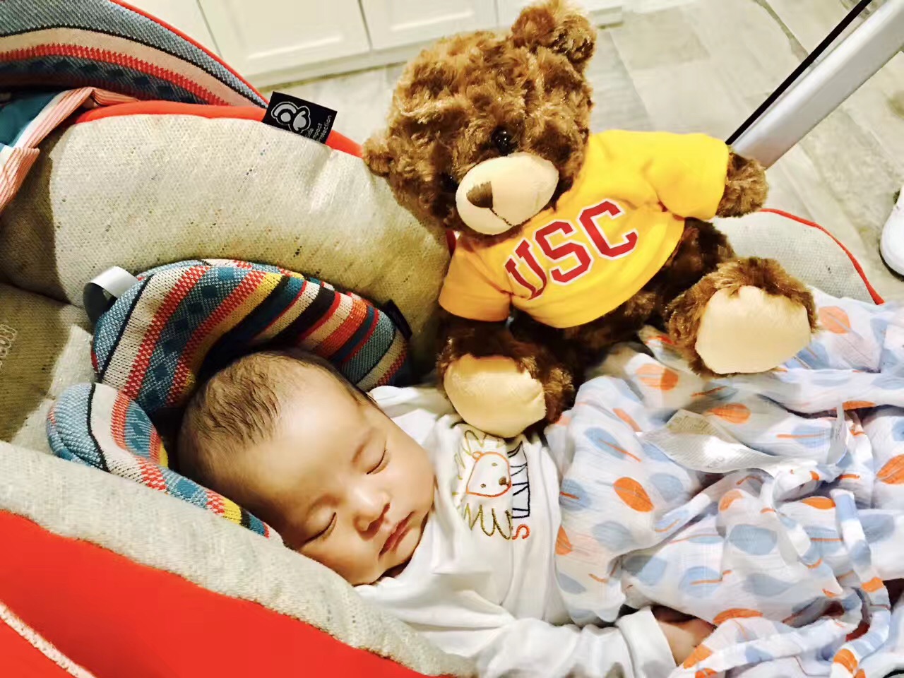 可爱的试管婴儿宝宝